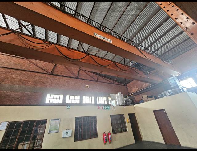 4,318M² WAREHOUSE TO LET IN ISANDO